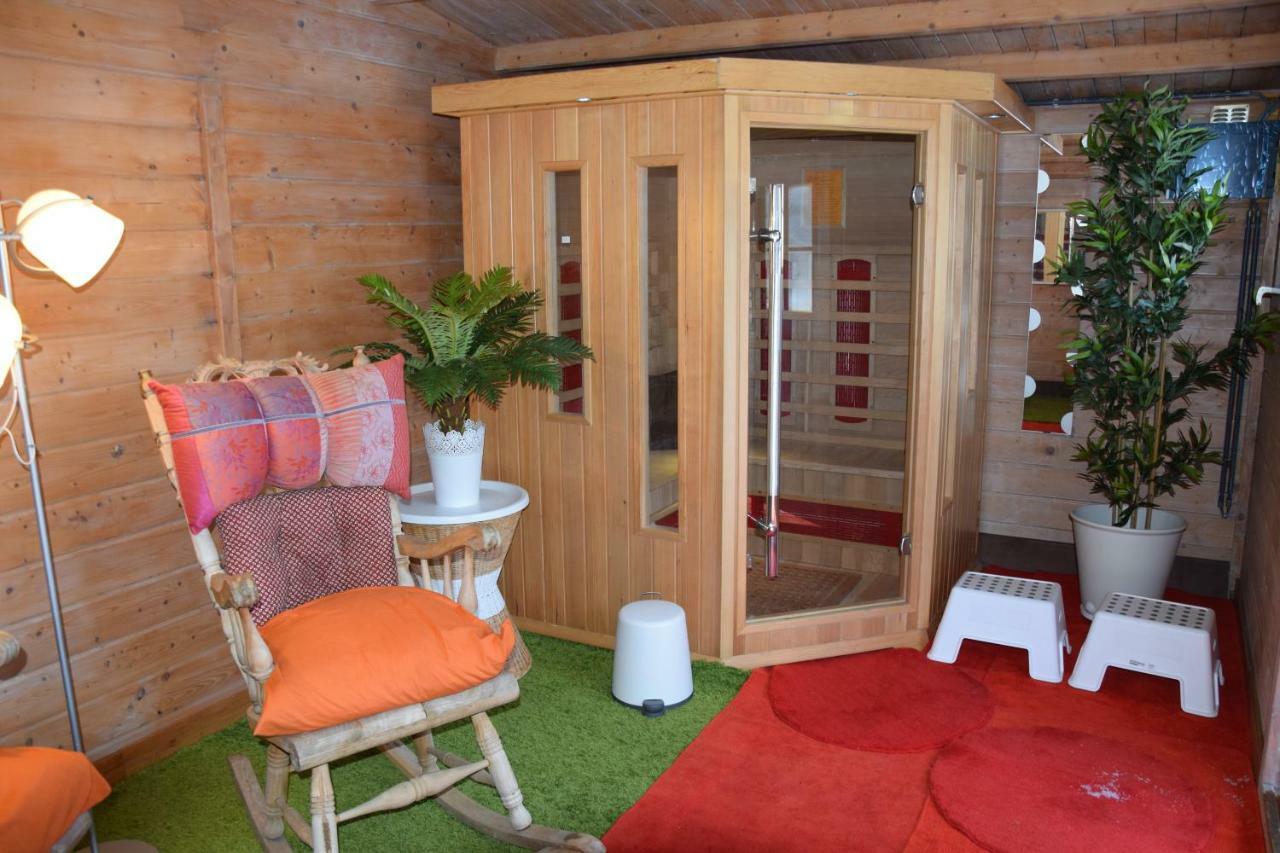 Grand-Reng Le Chateau De Frankie Spas-Saunas المظهر الخارجي الصورة